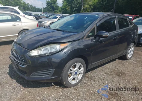2015 Ford Fiesta Se z USA, uszkodzony, nr VIN 3FADP4BJ8FM160973